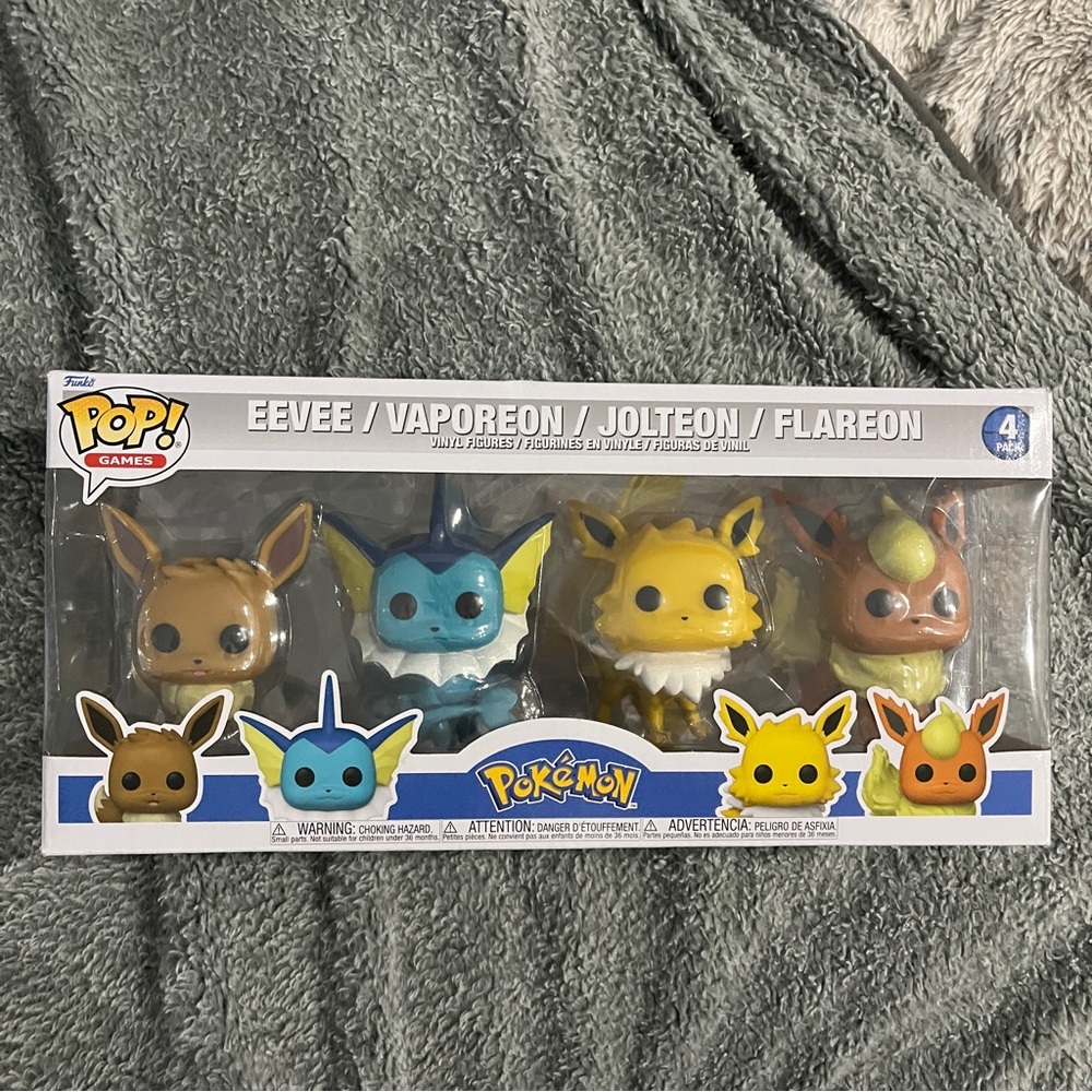 Funko pop Pokémon eevee evolution